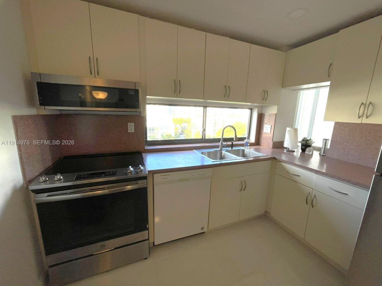 17021 N Bay Rd, Unit 803, Sunny Isles Beach, FL 33160 Photo