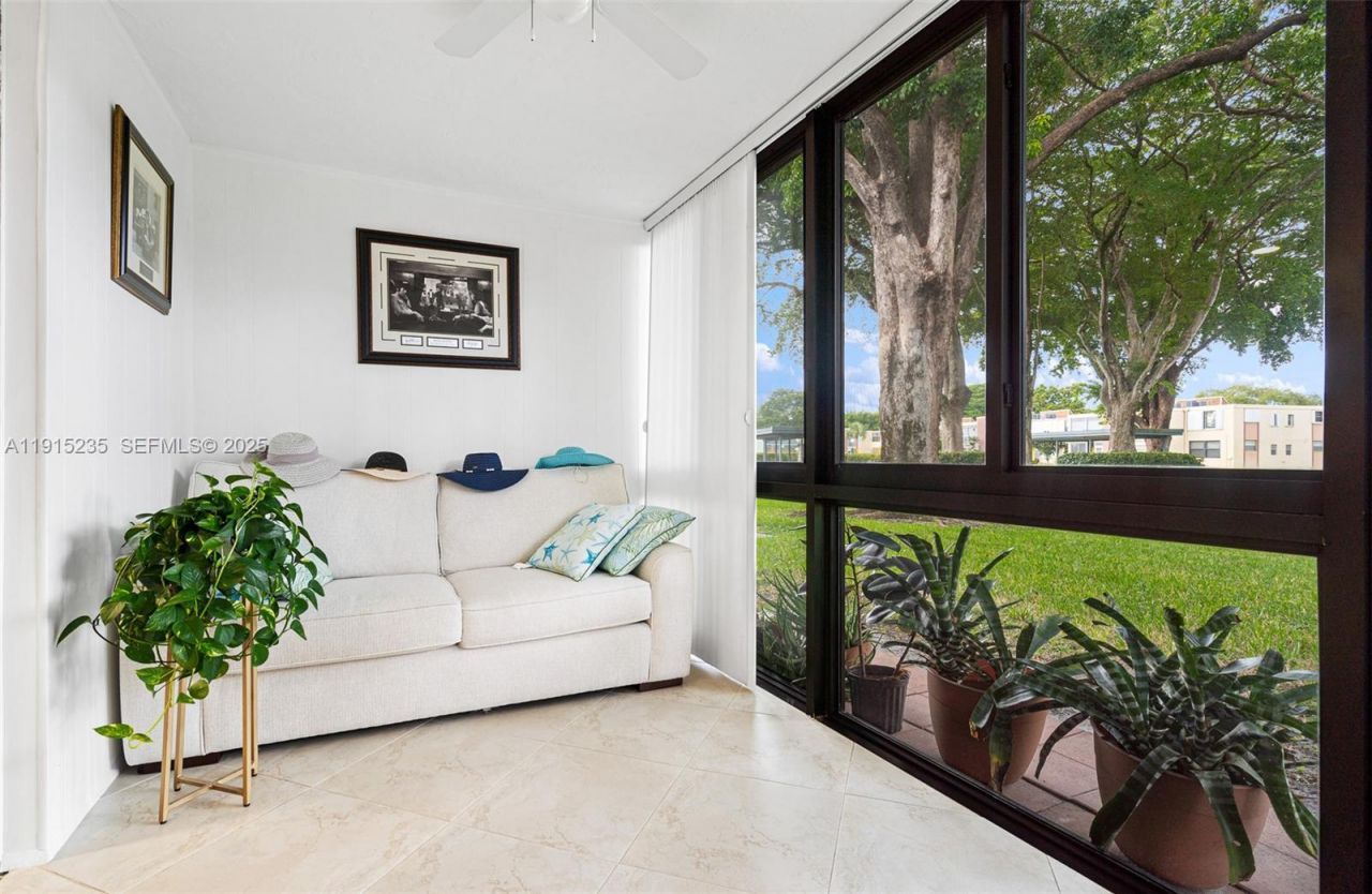 7365 NW 18th St, Unit 107, Margate, FL 33063 Photo