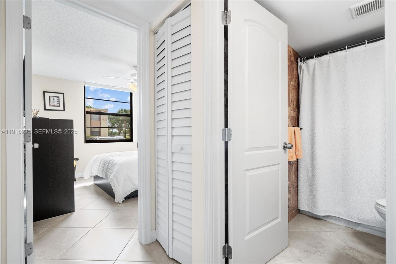 7365 NW 18th St, Unit 107, Margate, FL 33063 Photo