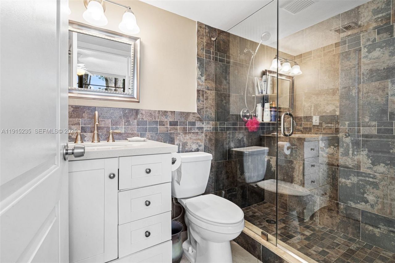 7365 NW 18th St, Unit 107, Margate, FL 33063 Photo