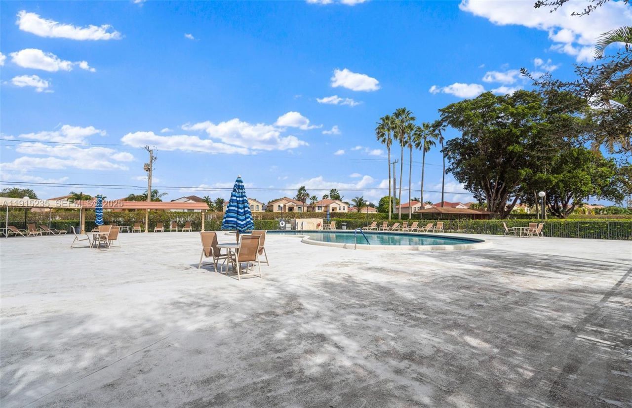 7365 NW 18th St, Unit 107, Margate, FL 33063 Photo