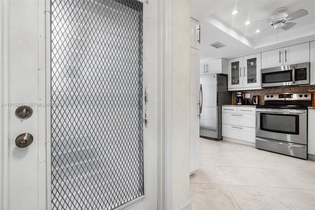 7365 NW 18th St, Unit 107, Margate, FL 33063 Photo