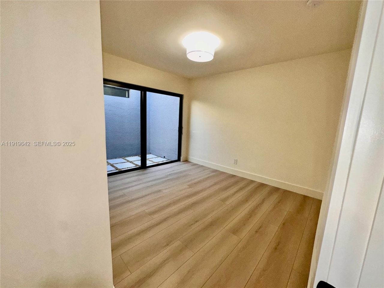 11279 NW 15th Ct, Unit 1, Pembroke Pines, FL 33026 Photo