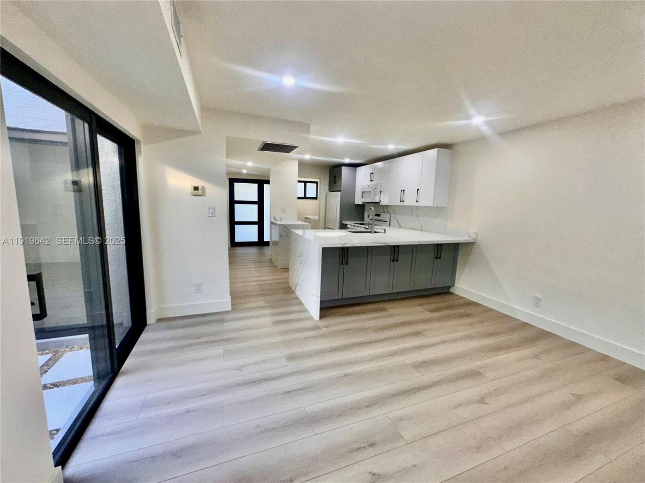 11279 NW 15th Ct, Unit 1, Pembroke Pines, FL 33026 Photo