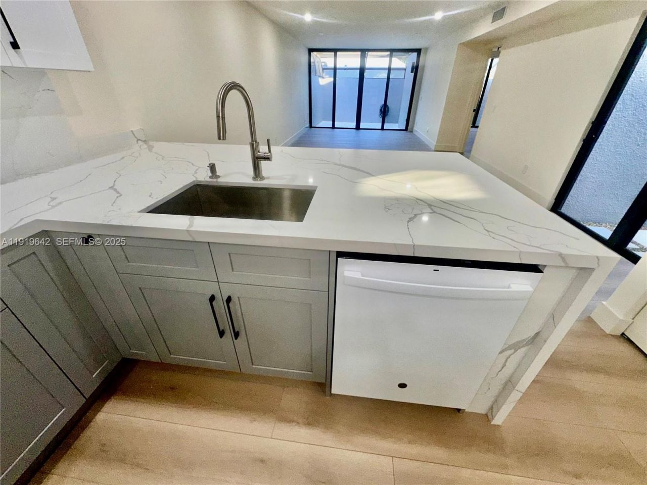 11279 NW 15th Ct, Unit 1, Pembroke Pines, FL 33026 Photo