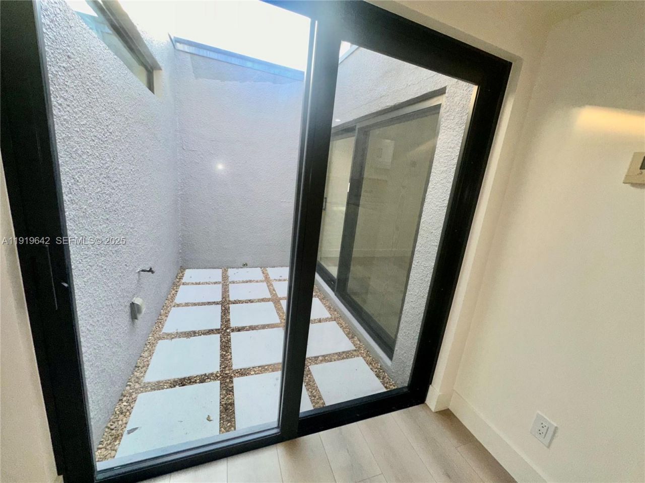 11279 NW 15th Ct, Unit 1, Pembroke Pines, FL 33026 Photo