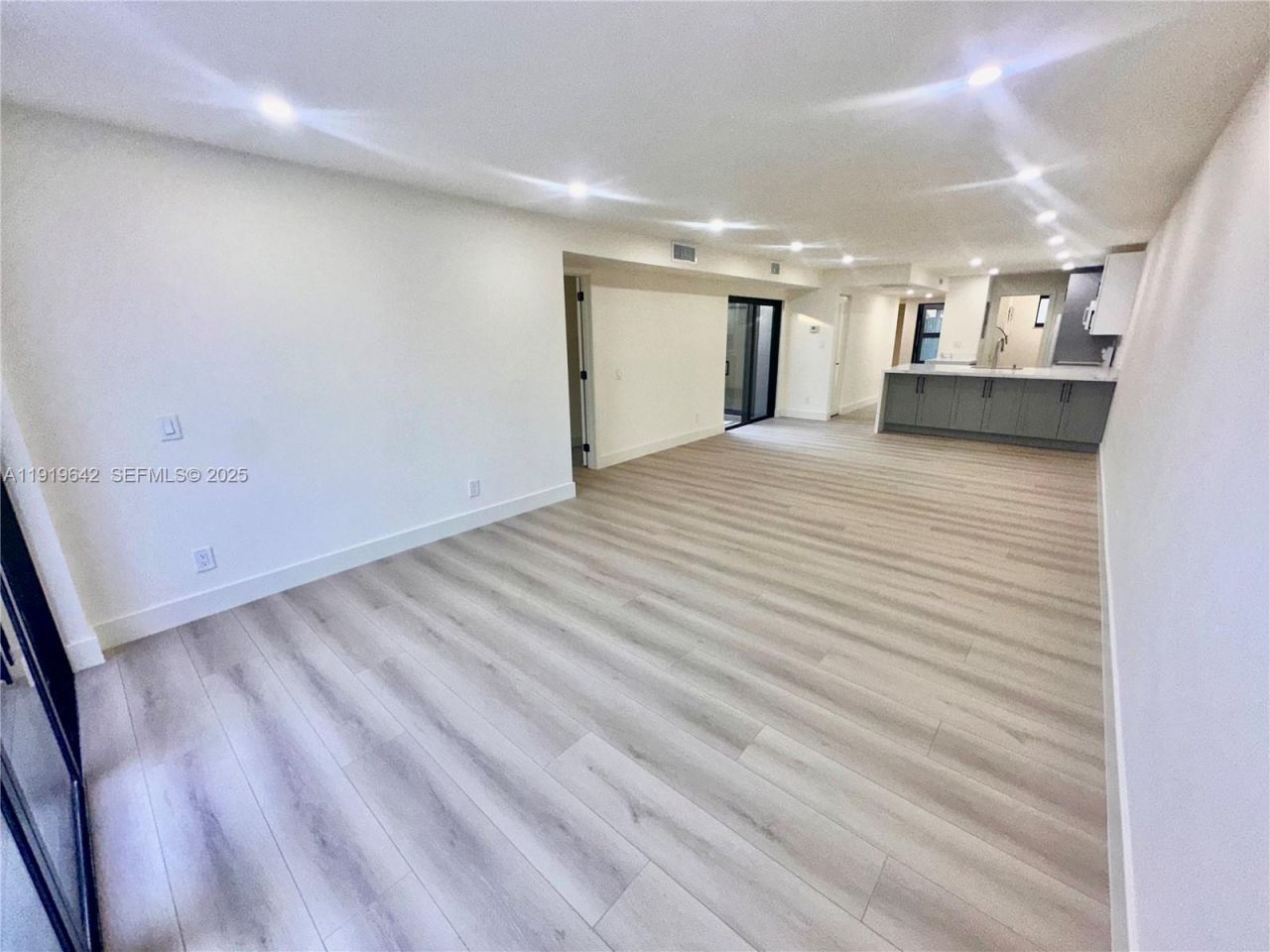 11279 NW 15th Ct, Unit 1, Pembroke Pines, FL 33026 Photo