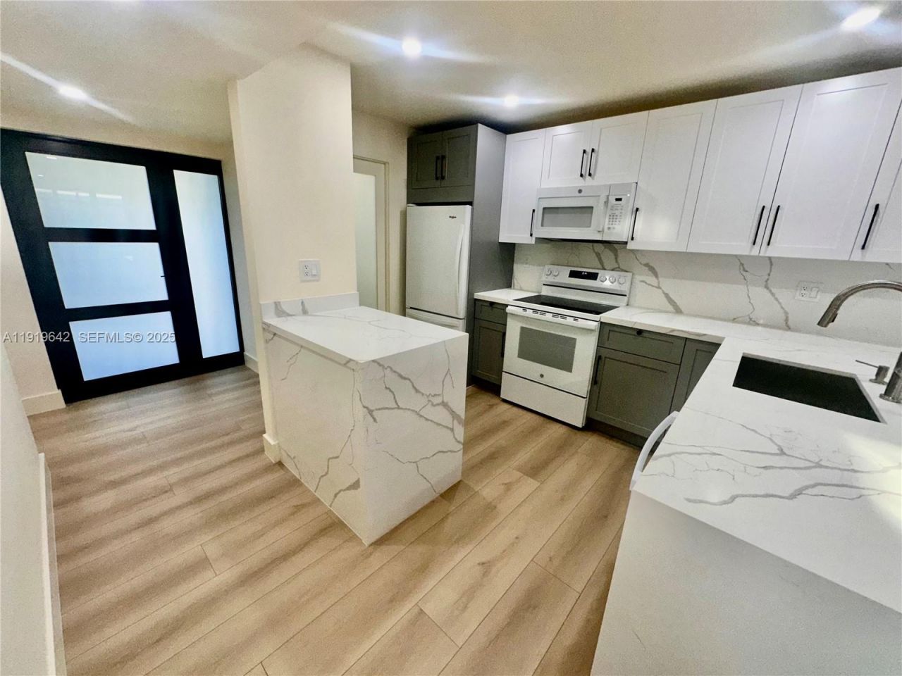 11279 NW 15th Ct, Unit 1, Pembroke Pines, FL 33026 Photo