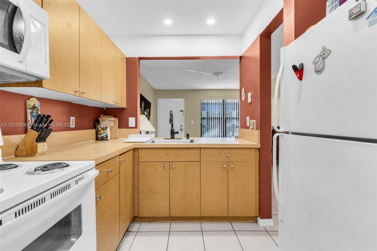 14865 SW 104th St, Unit 26-22, Miami, FL 33196 Photo