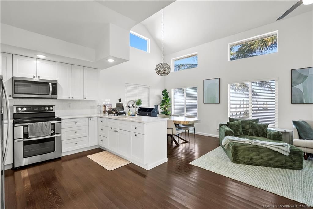 2725 NE Indian River Drive, Jensen Beach, FL 34957 Photo