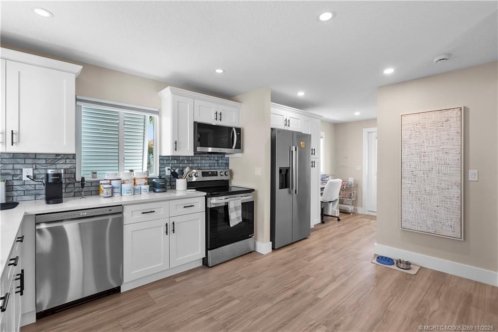 2725 NE Indian River Drive, Jensen Beach, FL 34957 Photo