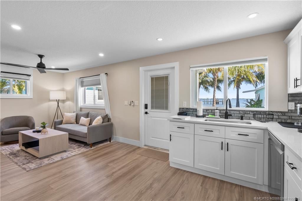 2725 NE Indian River Drive, Jensen Beach, FL 34957 Photo