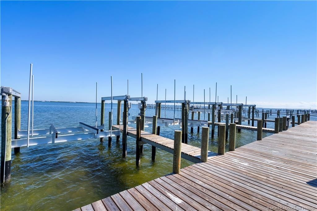 2725 NE Indian River Drive, Jensen Beach, FL 34957 Photo