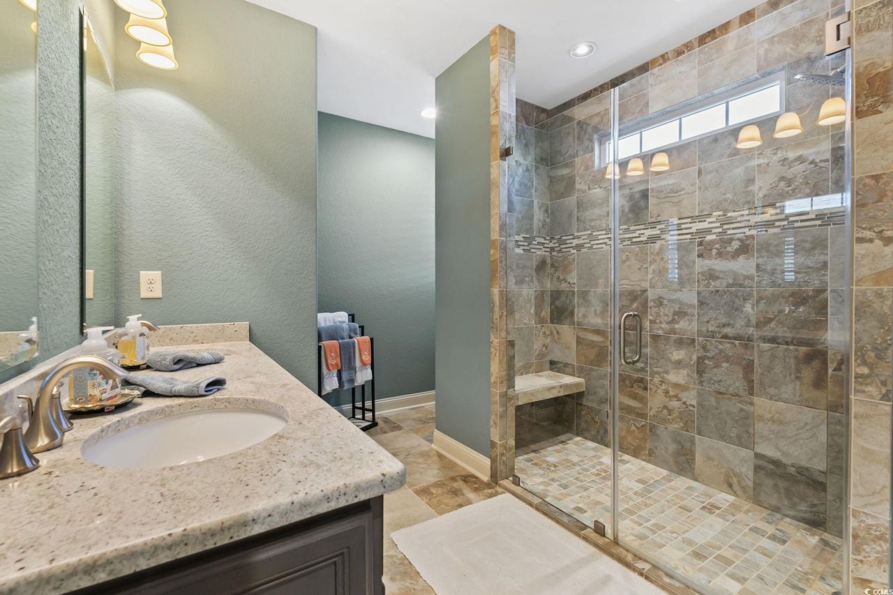 750 Villarosa Dr. Photo 17