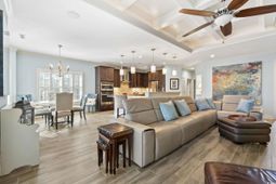 750 Villarosa Dr. photo 4