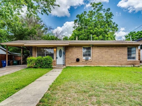 1800 Forestglade DR, Austin, TX 78745