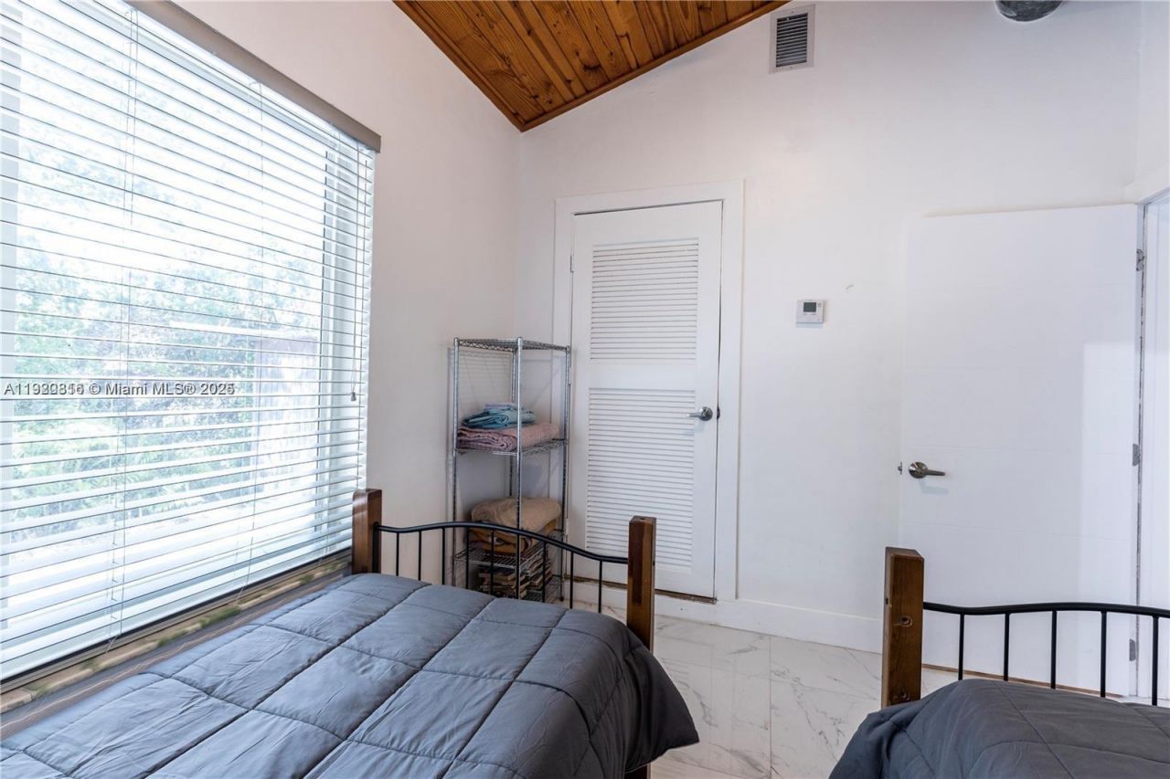 753 NE 81st St, Miami, FL 33138 Photo