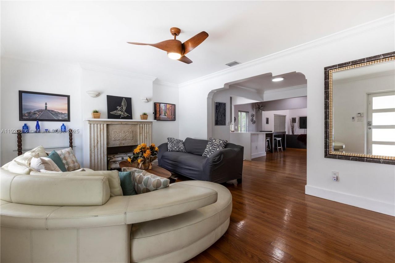 753 NE 81st St, Miami, FL 33138 Photo