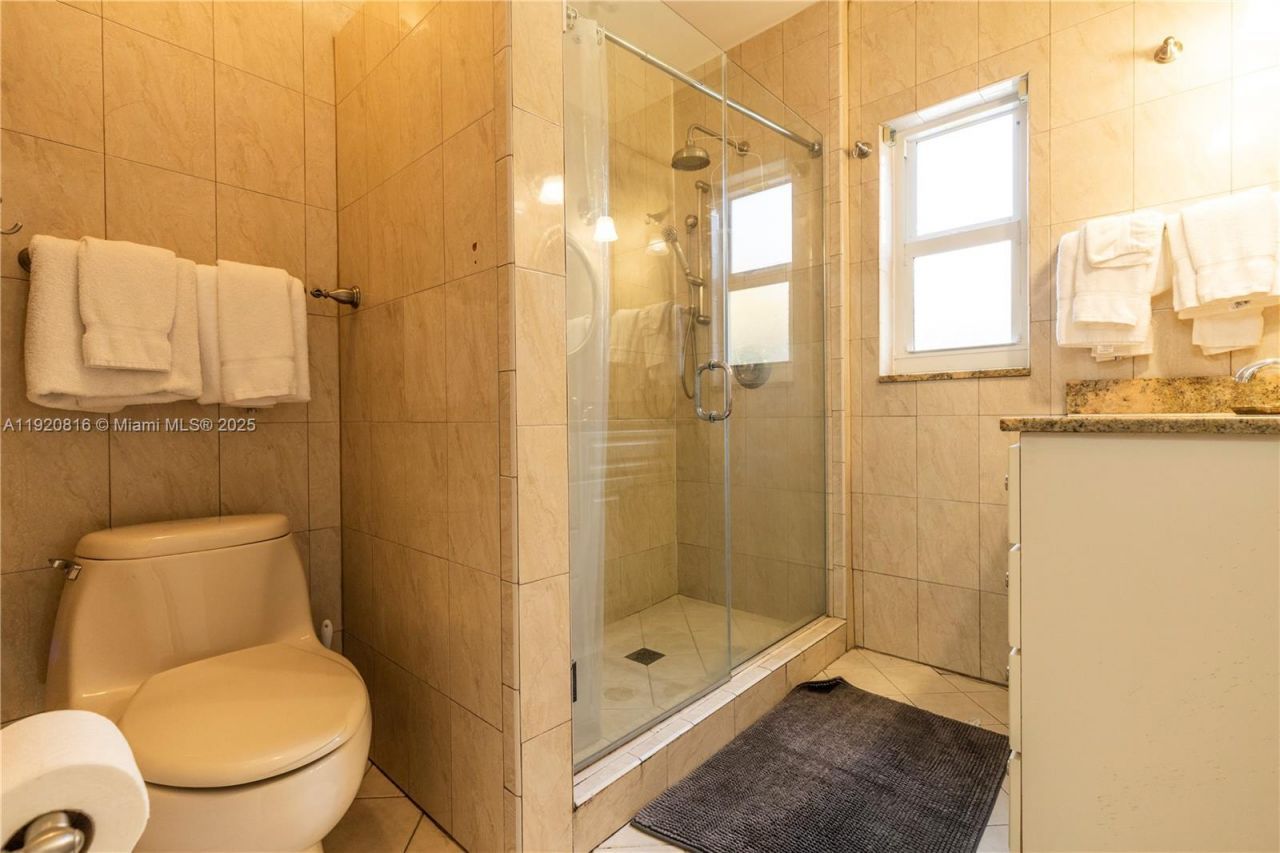 753 NE 81st St, Miami, FL 33138 Photo