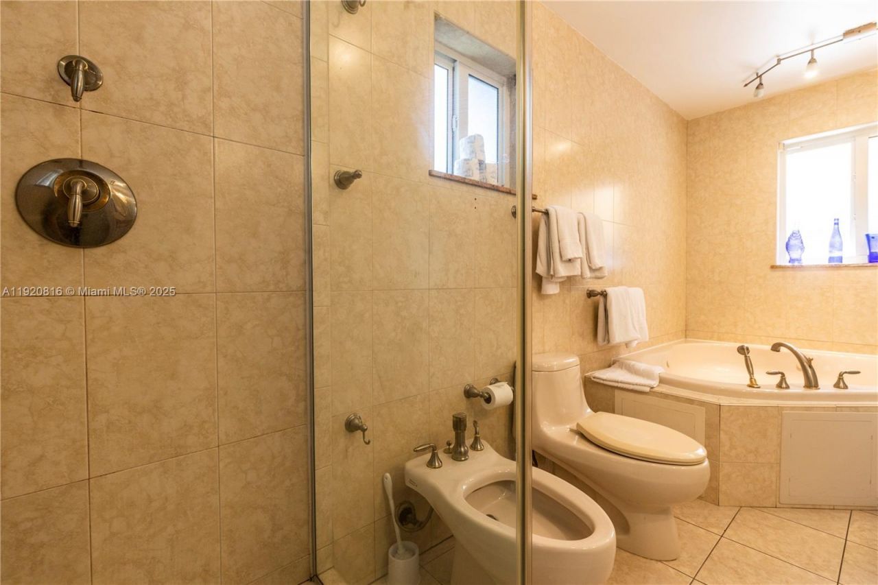 753 NE 81st St, Miami, FL 33138 Photo