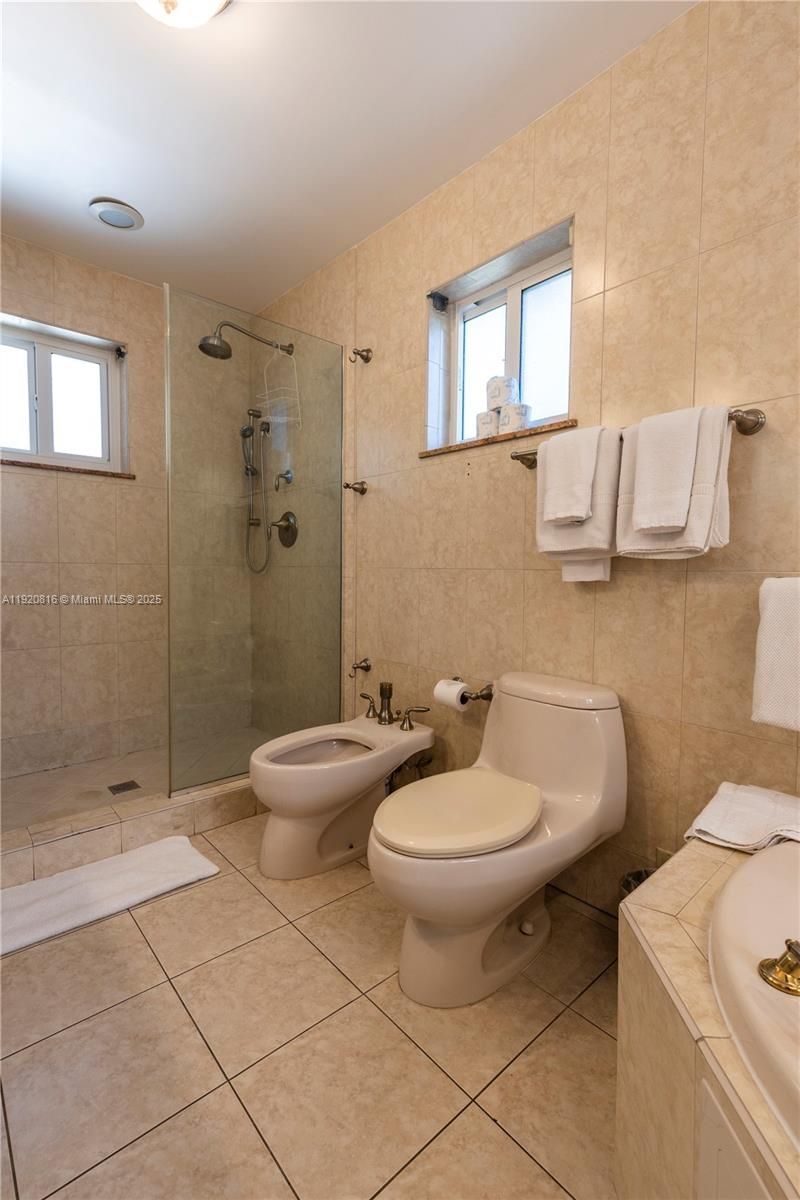 753 NE 81st St, Miami, FL 33138 Photo