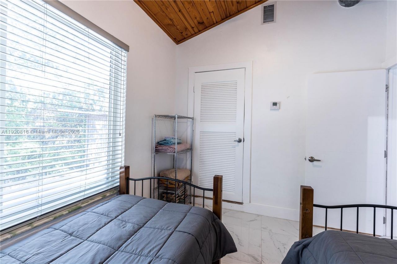 753 NE 81st St, Miami, FL 33138 Photo