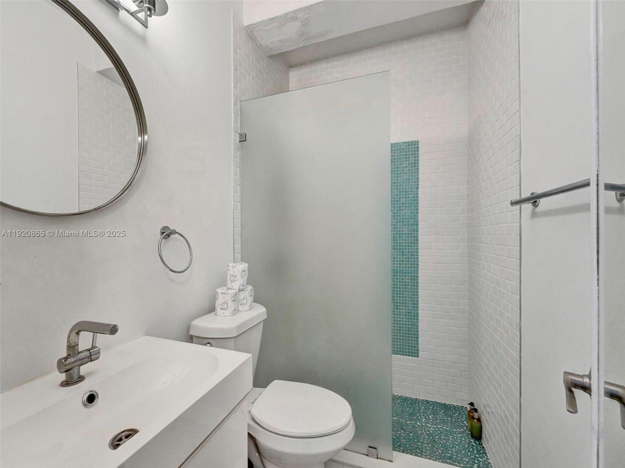 255 W 24th St, Unit 306, Miami Beach, FL 33140 Photo