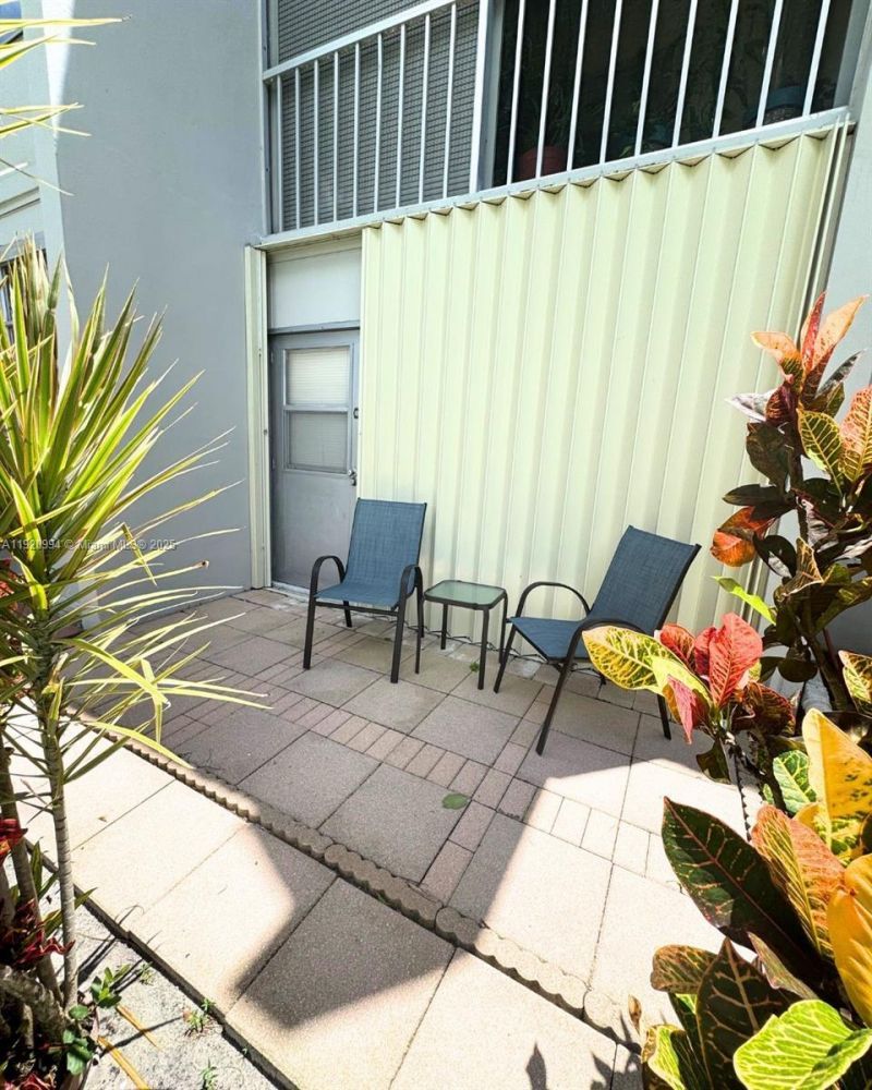 7787 Golf Cir Dr, Unit 106, Margate, FL 33063 Photo