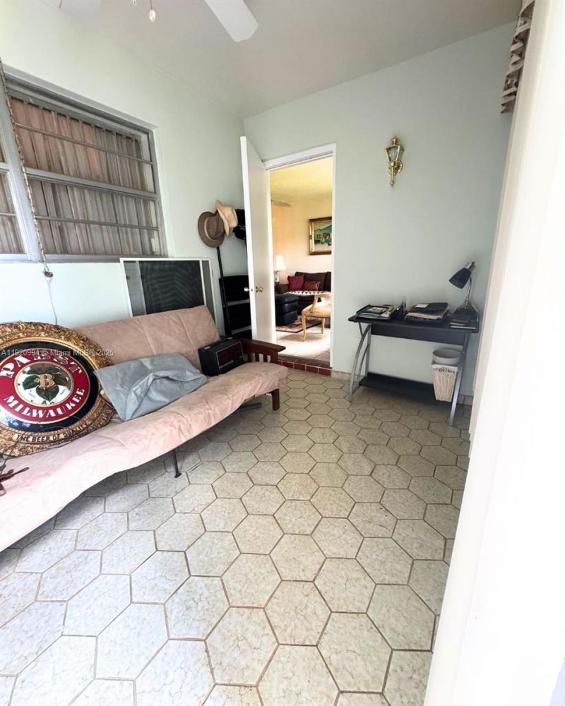 7787 Golf Cir Dr, Unit 106, Margate, FL 33063 Photo