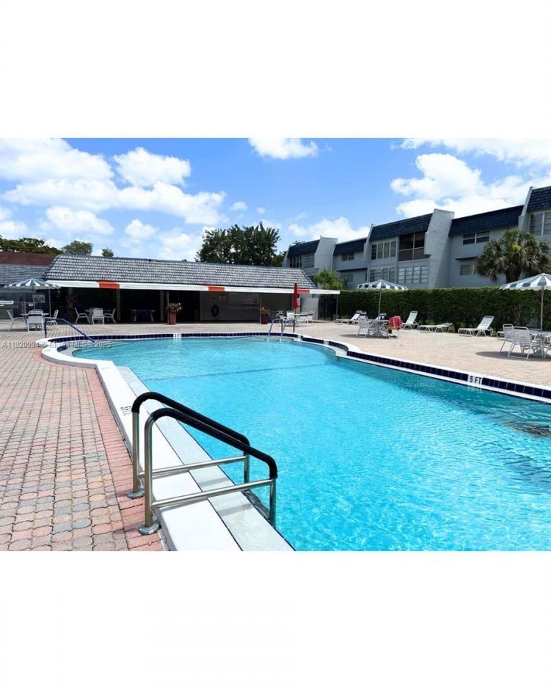 7787 Golf Cir Dr, Unit 106, Margate, FL 33063 Photo