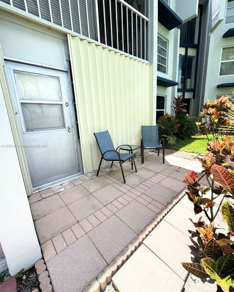 7787 Golf Cir Dr, Unit 106, Margate, FL 33063 Photo