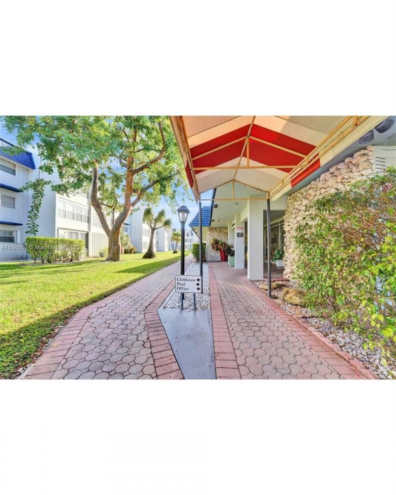 7787 Golf Cir Dr, Unit 106, Margate, FL 33063 Photo