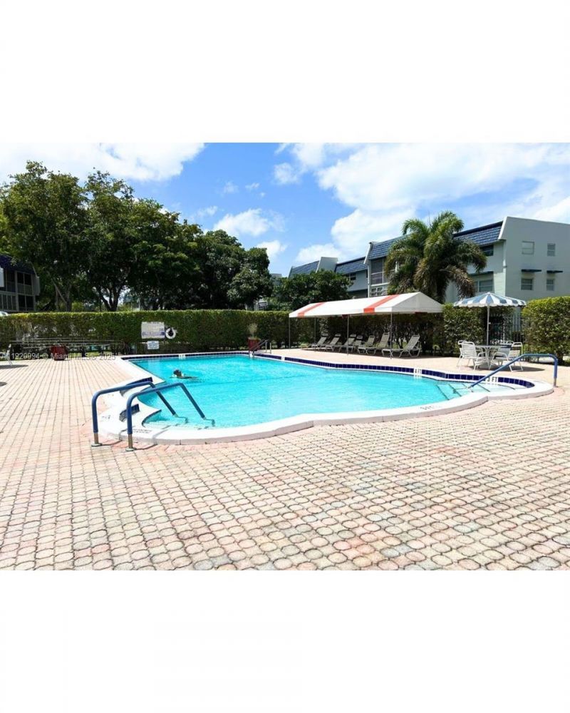 7787 Golf Cir Dr, Unit 106, Margate, FL 33063 Photo