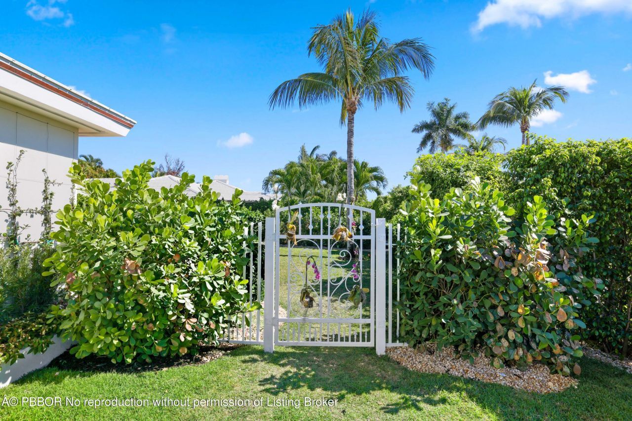 257 Via Linda, Palm Beach, FL 33480 Photo