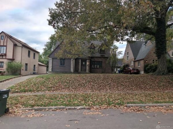 2120 University Place, Dayton, OH 45406