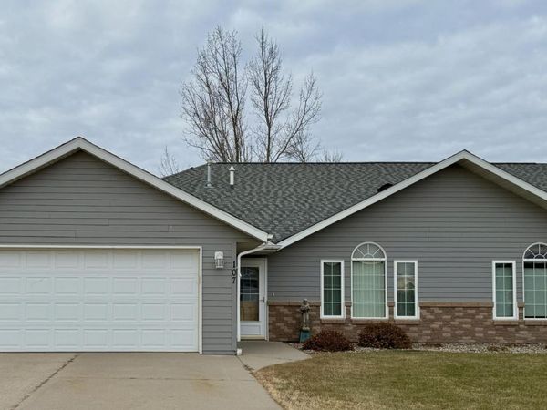 107 9th Street SE, Freeport, MN 56331