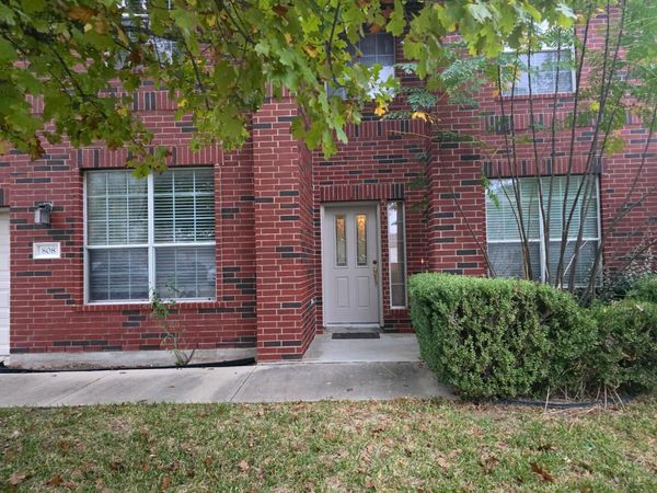 808 Busleigh Castle WAY, Pflugerville, TX 78660