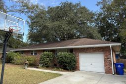 1720 Somerset Circle photo 4