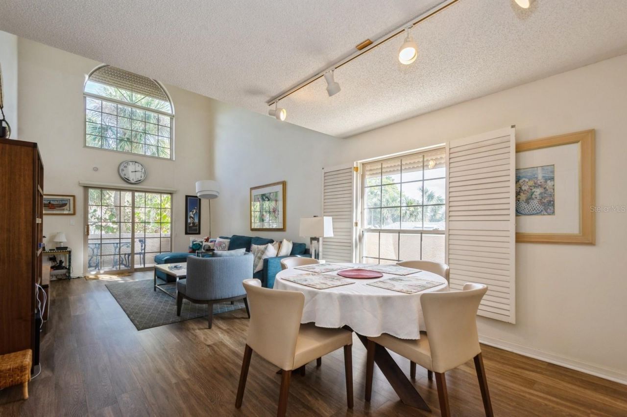 1195 Coquille Street, Unit 309, Sarasota, FL 34242 Photo