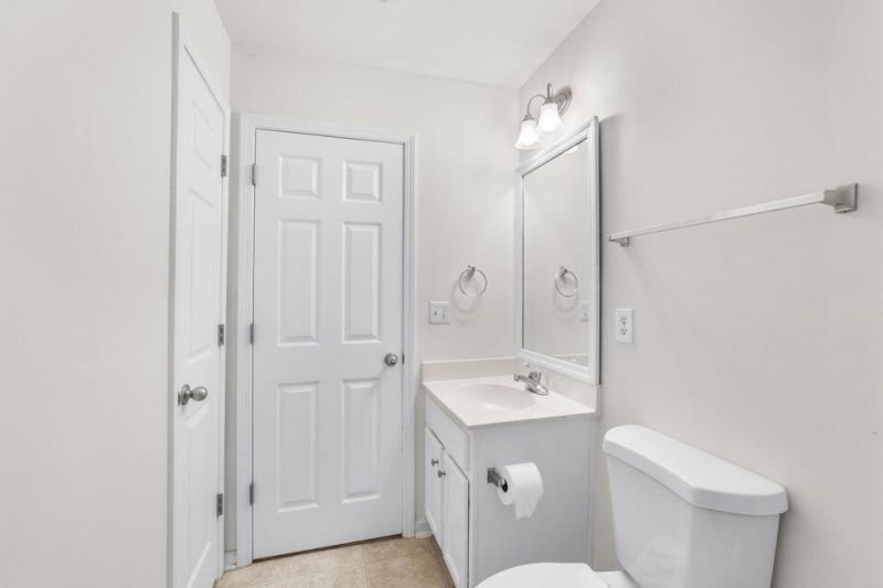 2451 Scholar Lane Photo 17