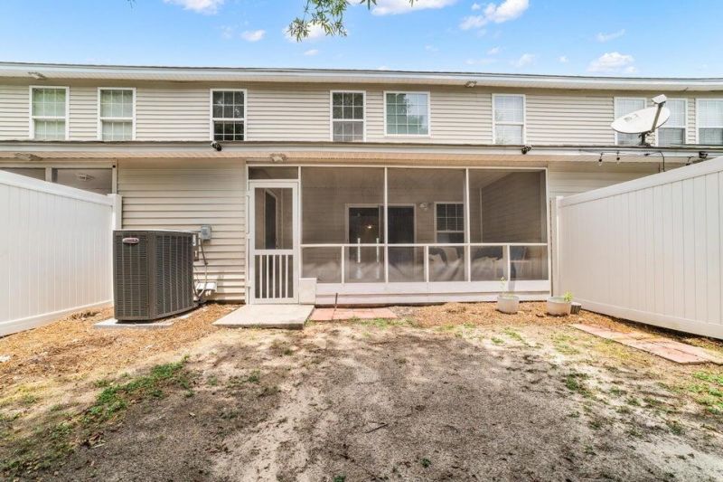 2451 Scholar Lane Photo 22