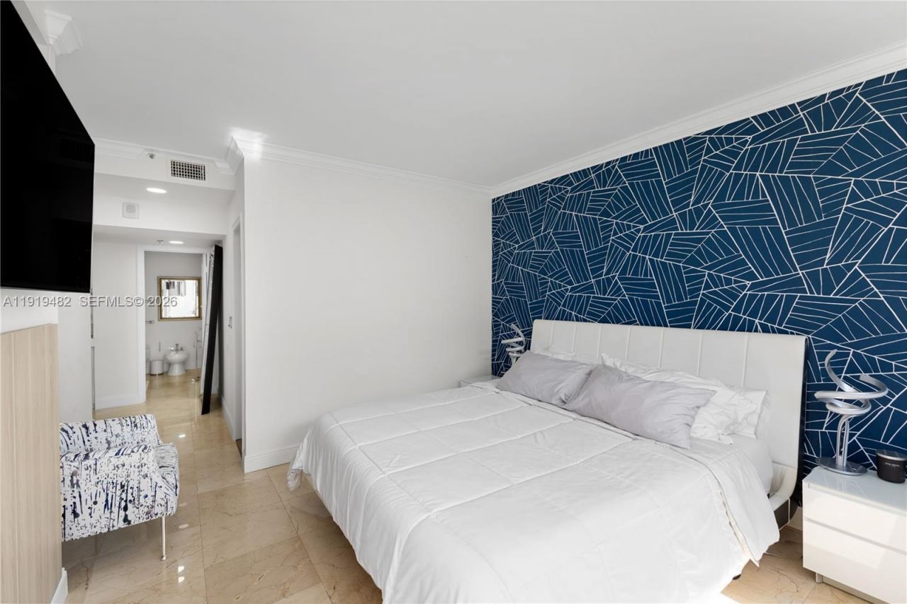 520 Brickell Key Dr, Unit A1207, Miami, FL 33131 Photo