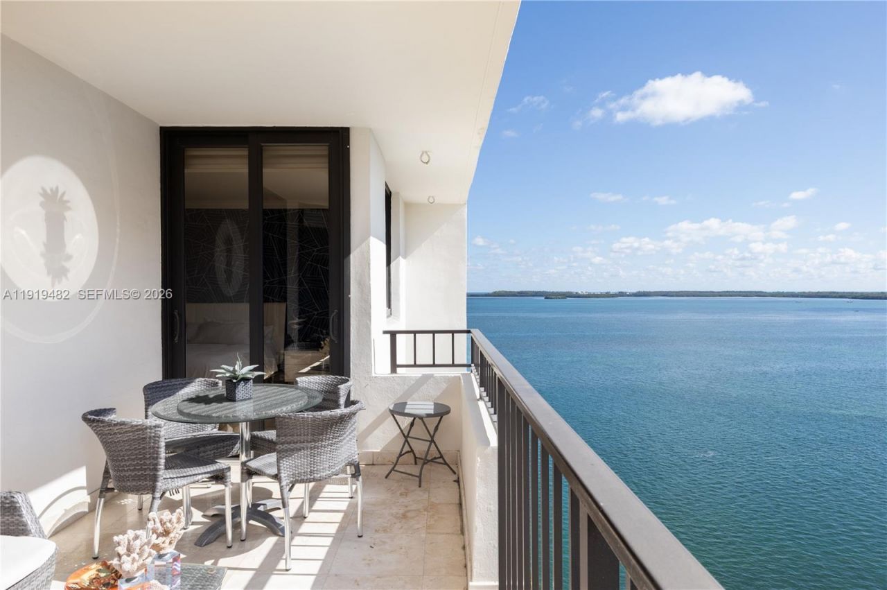 520 Brickell Key Dr, Unit A1207, Miami, FL 33131 Photo