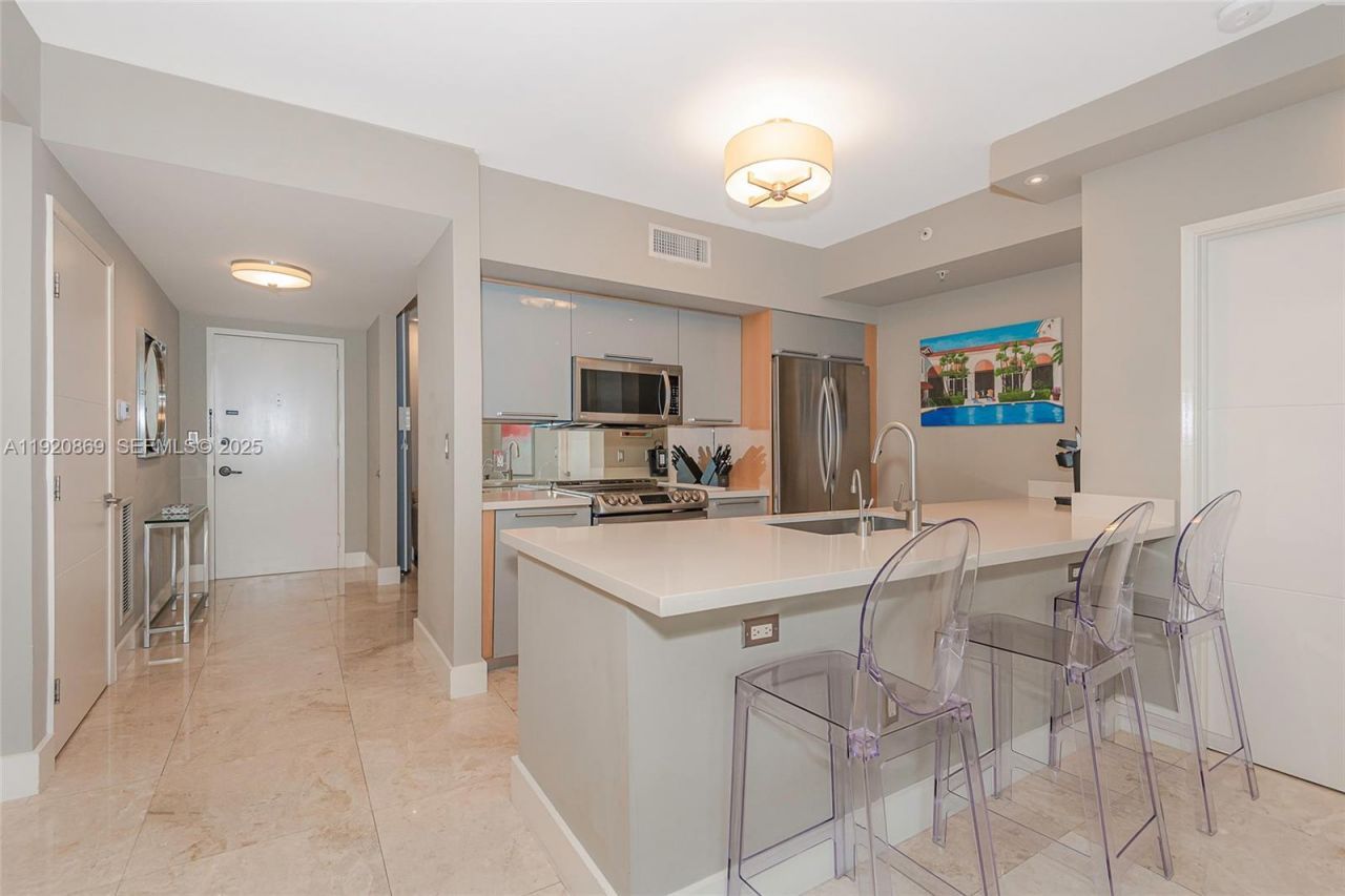 17555 E Atlantic Blvd, Unit 1005, Sunny Isles Beach, FL 33160 Photo