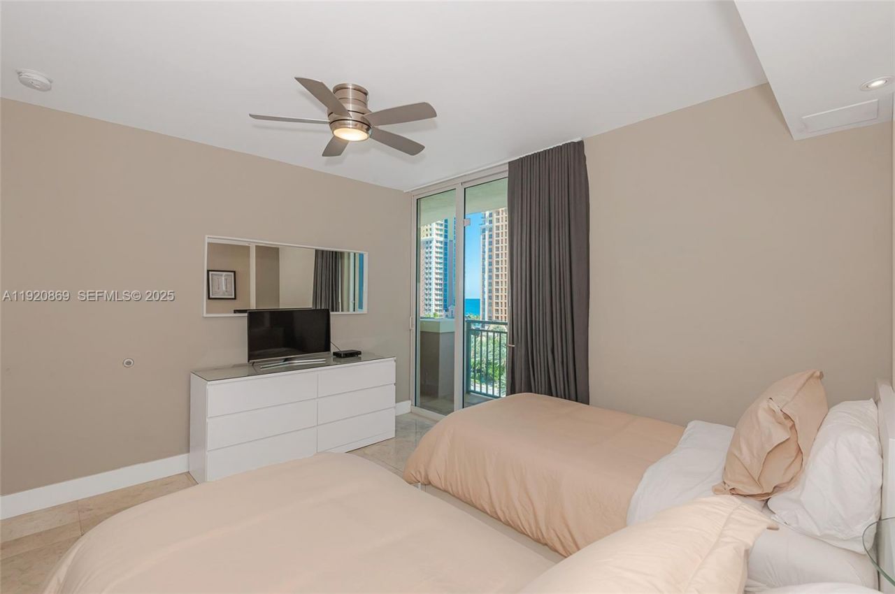 17555 E Atlantic Blvd, Unit 1005, Sunny Isles Beach, FL 33160 Photo