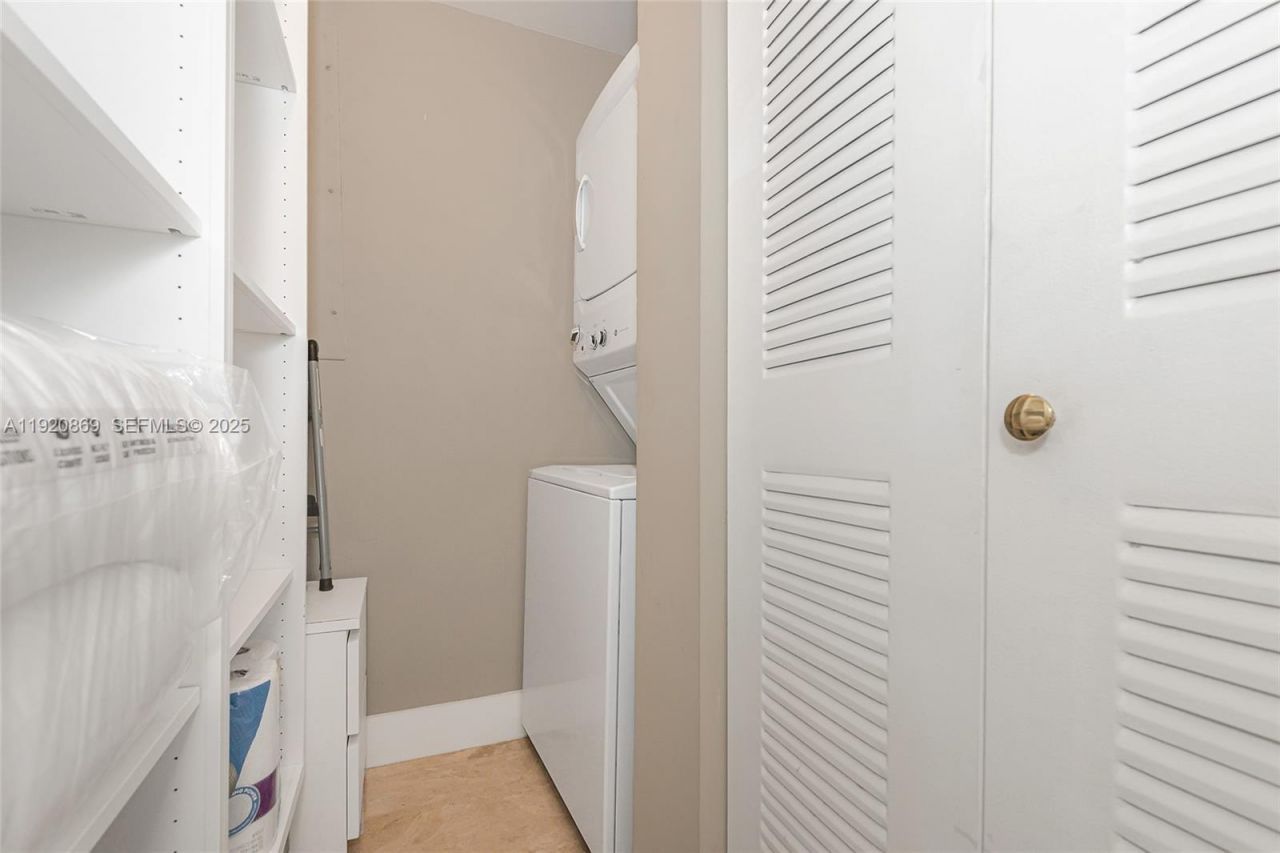 17555 E Atlantic Blvd, Unit 1005, Sunny Isles Beach, FL 33160 Photo