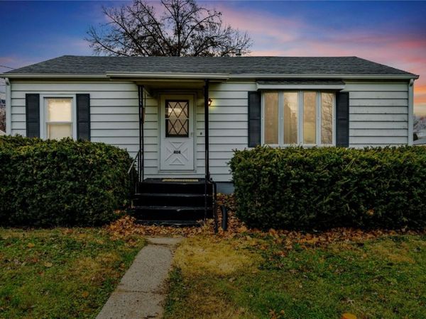 404 E Sycamore Street, Anamosa, IA 52205