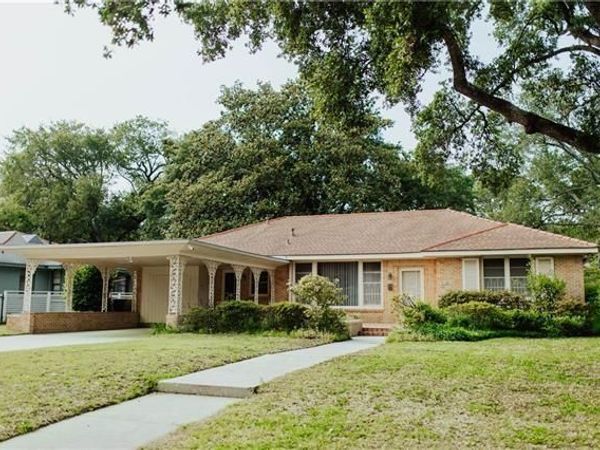 44 LARK Street, New Orleans, LA 70124