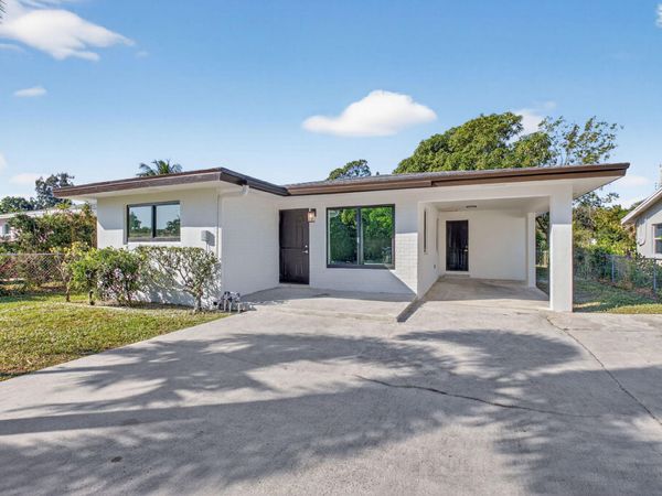 122 SW 9th Avenue, Delray Beach, FL 33444