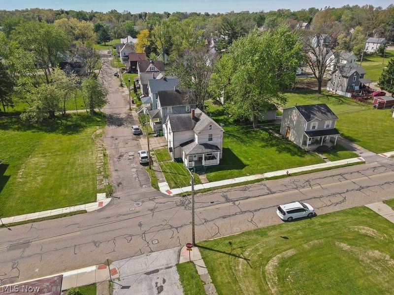 955 E Summit Street, Alliance, OH 44601 Photo 32